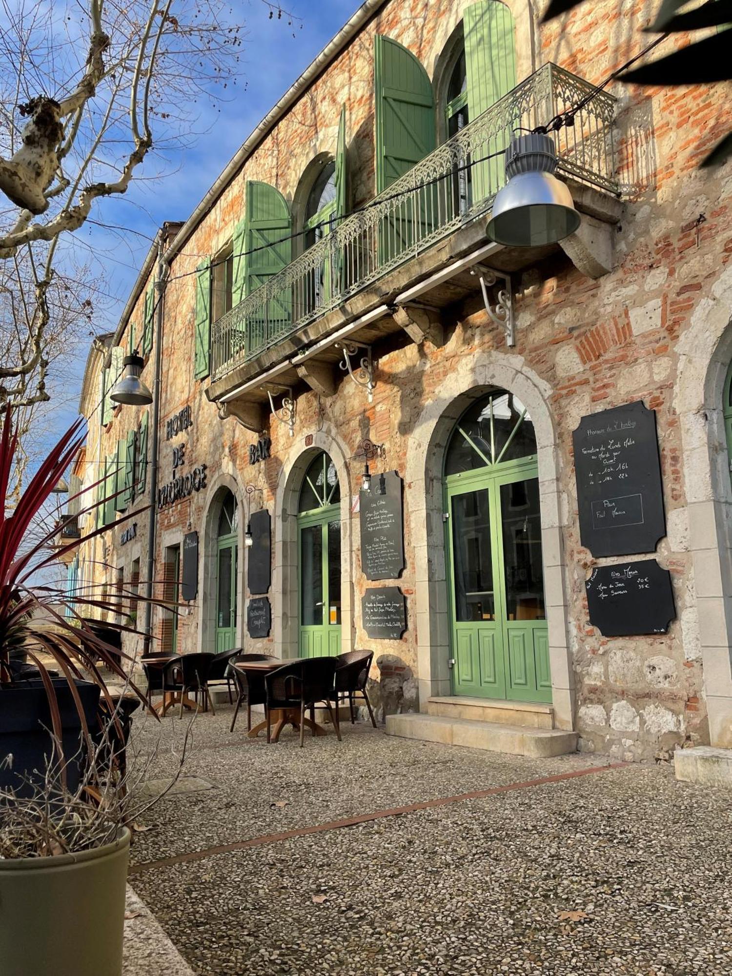 Hôtel De L'Horloge Auvillar Extérieur photo