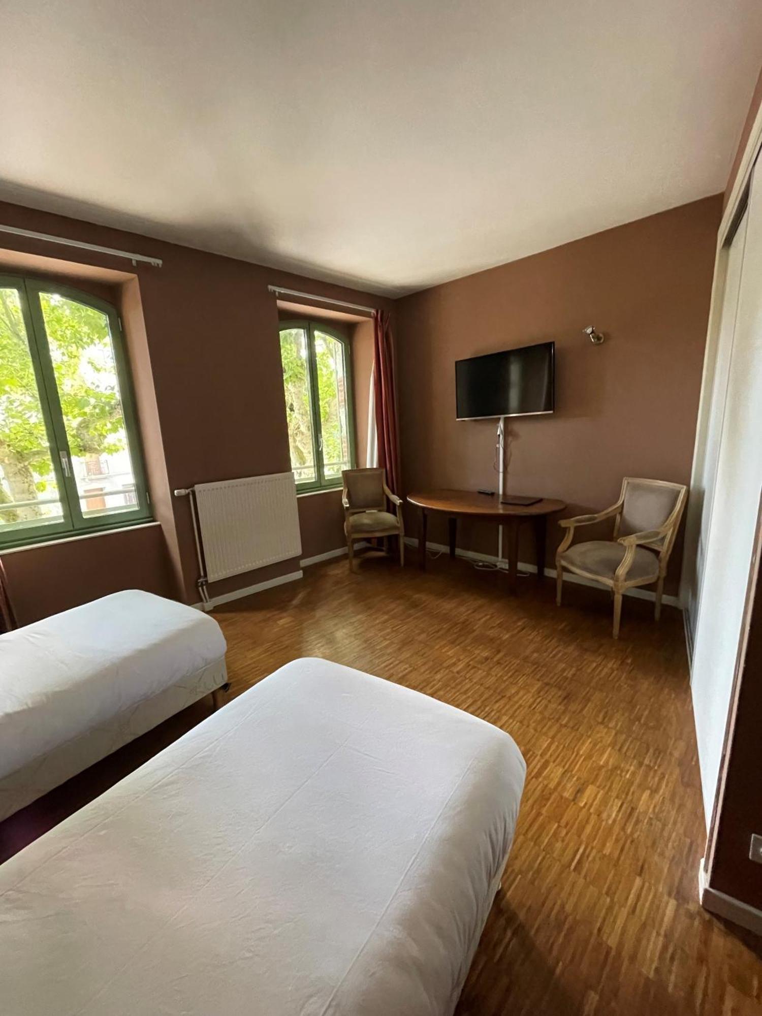 Hôtel De L'Horloge Auvillar Extérieur photo